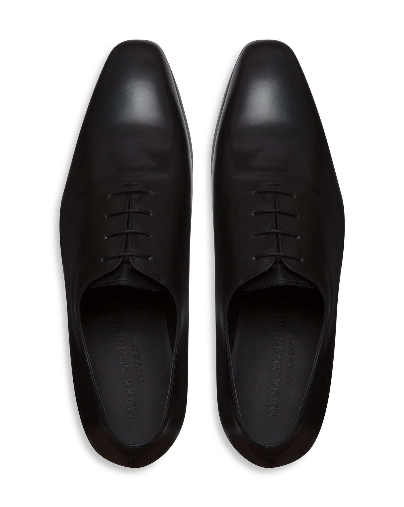 Chaussures Wholecut noires cousues à la main